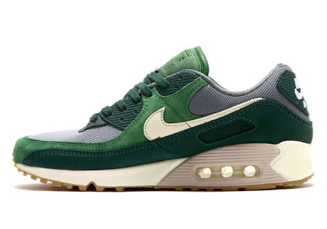 Green Air Max 90 (2) 